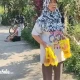 Keluhkan Makanan Berasa Aneh dan Tenggorokan “Nyegrak”, Puluhan Warga Sragen Tukar Minyakita