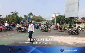 Sisa Tabrakan Truk Boks di Simpang Unisma Bekasi: 6 Motor Tertabrak, 1 Orang Tewas