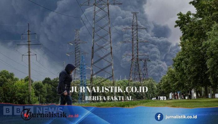 Serangan kilang minyak Moskow membuat perang Rusia dengan Ukraina terasa lebih dekat