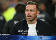 Wales boss Bellamy in talks over Burnley job