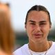 Wimbledon 2026: Sabalenka dan Sinner memimpin pembatasan tugas media karena protes uang hadiah