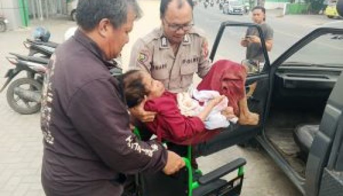 Tergeletak di Kebun Jagung Telaga, Perempuan Tanpa Identitas Dievakuasi Polisi