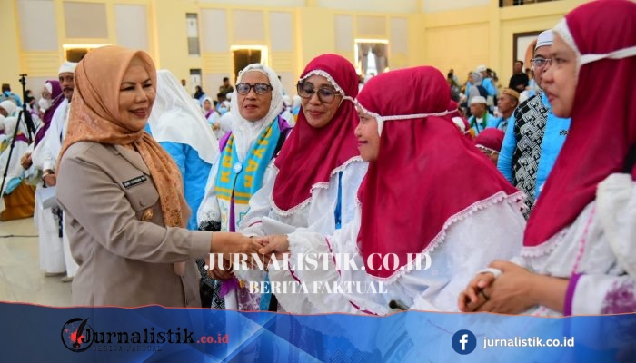 Idah Syahidah Rusli Habibie Sambut Kepulangan 218 Jemaah Haji Kloter 30