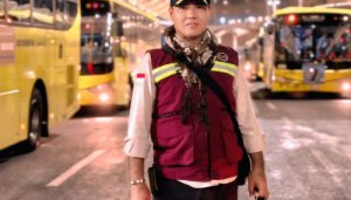 AKP Dr. Iswan Brandes Menjadi Pelayan Jemaah di Terminal Syib Amir