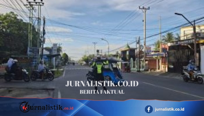 Ditlantas Polda Gorontalo Rutin Mengatur Arus Lalu Lintas di Simpang 3 Akses Jalan GOR untuk Cegah Kemacetan