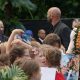 Kunjungan sekolah ke London jadi kejutan: sekitar 50 siswa Sudbury bertemu Dwayne Johnson di Moana Experience