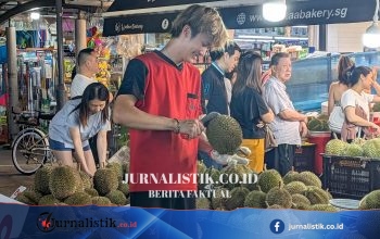 “Durian tsunami”: Harga durian Malaysia jeblok akibat pasokan berlimpah, Singapura bagi gratis sejak pertengahan Juni