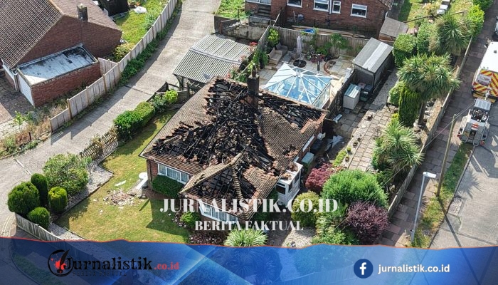 Sambaran petir memicu kebakaran dan kerusakan di Kent serta Sussex
