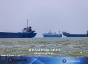 Iran says it has closed Strait of Hormuz over Israeli attacks in Lebanon