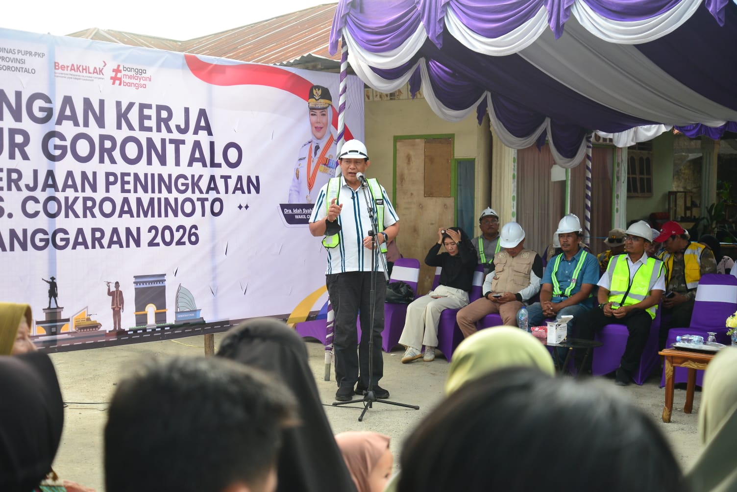 Governor Gurnar Ismail Inaugurates the HOS Cokroaminoto Road Work