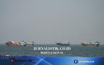 PBB menunda evakuasi di Selat Hormuz setelah kapal kargo diserang