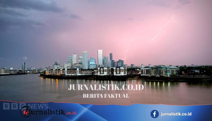 Ribuan sambaran petir menyinari langit Inggris bagian selatan