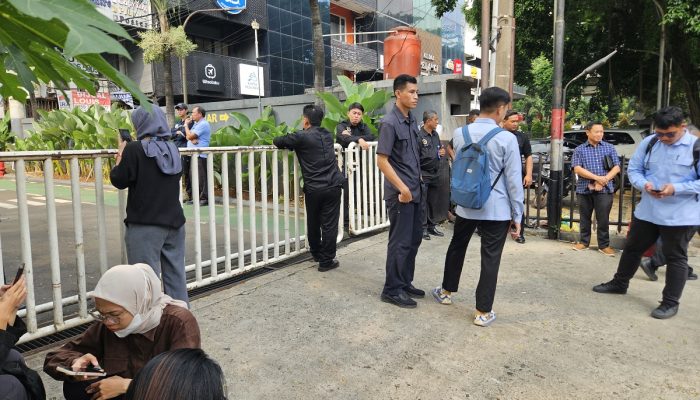 Gerbang Kantor BGN Terlihat Tertutup di Tengah Isu Penggeledahan Kejagung