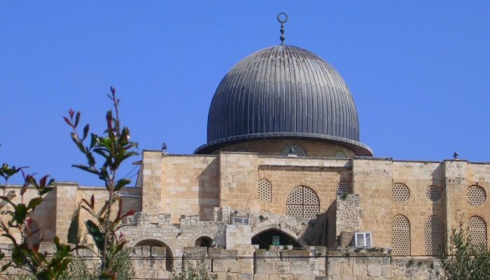 Israel Setujui RUU Larang Seruan Azan, Hakim Agung Palestina: Serangan Terhadap Umat Islam