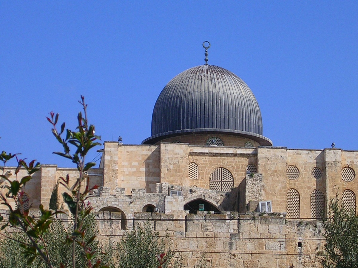 Israel Setujui RUU Larang Seruan Azan, Hakim Agung Palestina: Serangan Terhadap Umat Islam
