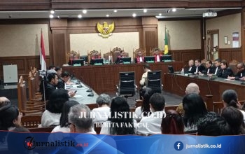 JPU Sebut Kasus Chromebook Nadiem White Collar Crime, Kuasa Hukum Mengaku Kaget