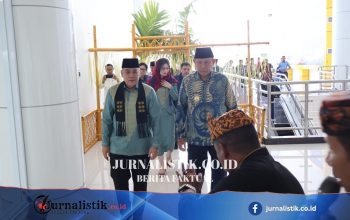 Ossy Dermawan Wamen ATR/Waka BPN Tiba di Gorontalo, Disambut Adat Mopotilolo