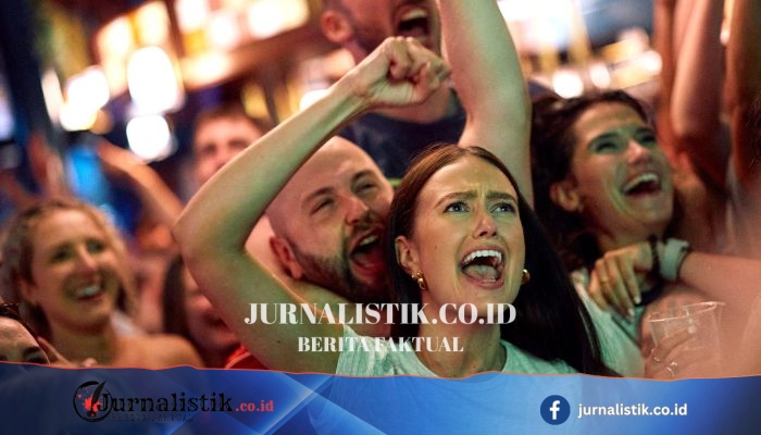 Piala Dunia: Pub Inggris & Wales boleh buka hingga 30 menit setelah peluit akhir laga perempat final vs Norwegia