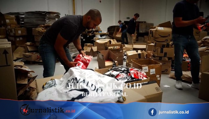 Pakaian sepak bola palsu senilai £18 juta disita di Inggris; Damkar ingatkan risiko kebakaran