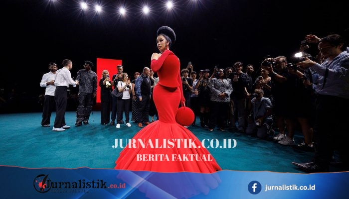 Pilihan busana paling menonjol di Paris Haute Couture Week 2026