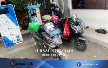 Mengecas motor listrik semalaman, aman atau berisiko? Ini penjelasan bengkel soal baterai