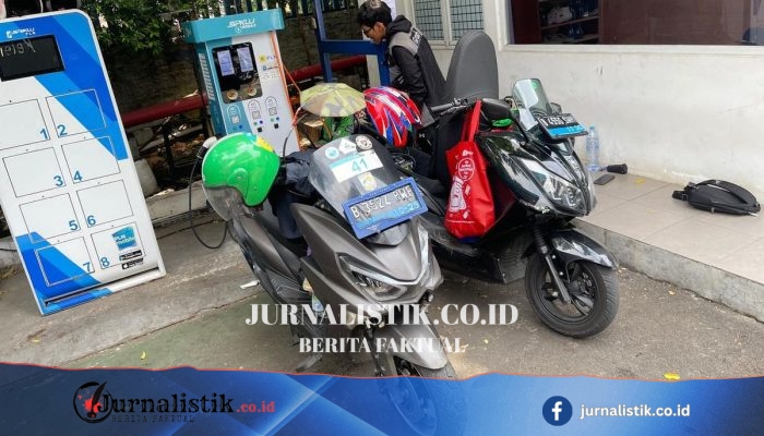 Mengecas motor listrik semalaman, aman atau berisiko? Ini penjelasan bengkel soal baterai