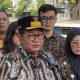 Pramono Anung Ditegur Istri Saat Buang Sampah: “Kamu yang membuat Ingub, harus kamu cuci dulu plastiknya”
