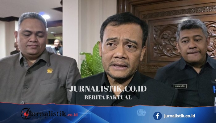 Pemprov Jateng Salurkan Rp 100 Juta bagi Perbaikan Dua SD Rusak Berat di Grobogan dan Kota Semarang