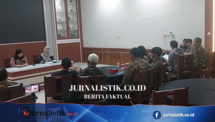 KIP Jateng Periksa Salinan Ijazah Jokowi dalam Sengketa Informasi di Dispersip Solo