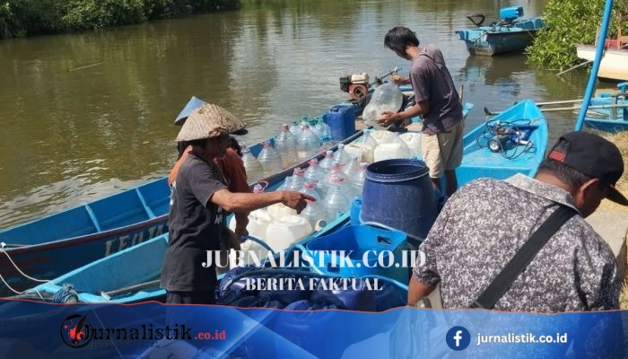 BPBD Cilacap Salurkan 117.000 Liter Air bagi Delapan Desa yang Terdampak Kekeringan