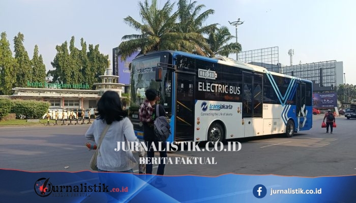 Pengguna TransJabodetabek di Bekasi Terbagi: Langganan Rp200.000 Disambut, Kenaikan Rp10.000 Ditolak