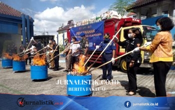 100.000 Batang Rokok Ilegal Dimusnahkan Bea Cukai Blitar; Nilainya Rp104,6 Juta