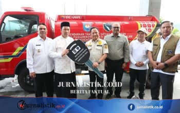 Pemulihan Pascabencana di Aceh Tengah, Muhammad Tito Karnavian Serahkan Kendaraan Tangki Air Multifungsi