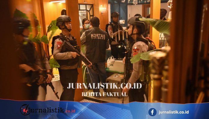 Rumah Jampidsus yang Dikawal TNI: Isyarat “Civil War” ala Avengers