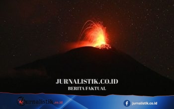 Gunung Ile Lewotolok Meletus 185 Kali: Dentuman Terdengar, Lava Pijar Melontar