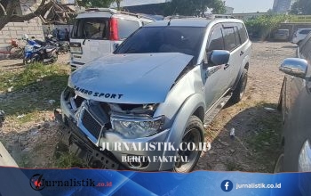 Pajero Tabrak Innova di Perempatan Gemblegan, Solo—Diduga Terobos Lampu Merah
