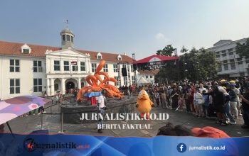 Kota Tua Jakarta Barat Dipadati Pengunjung, Cosplayer Naruto dan PUBG Hadir di Acara