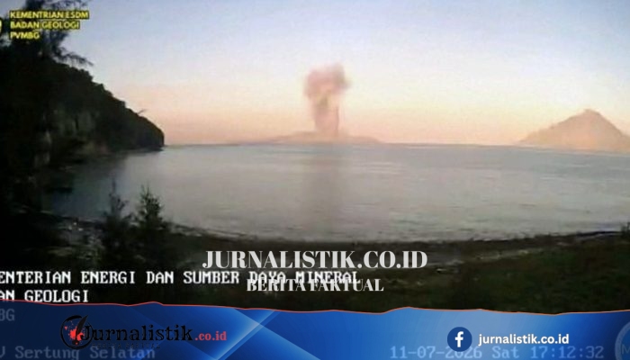 Anak Krakatau Masih Aktif, Kolom Abu Vulkanik Setinggi 200 Meter Menjelang Magrib