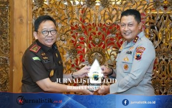 Teguh Subroto Bertemu Kapolda Jateng Ribut Hari Wibowo, Tegaskan Sinergi Jaksa–Polisi