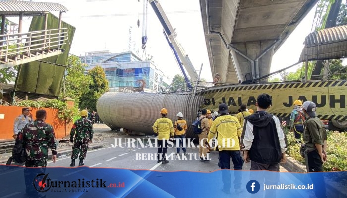 Bina Marga Jelaskan Mengapa Evakuasi JPO Tendean Berlangsung Lama