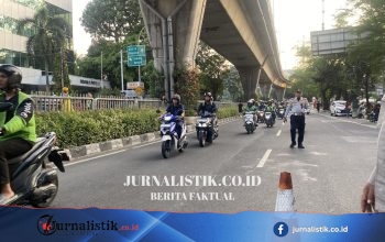 Satu Lajur Dibuka di Kapten Tendean Arah Pancoran setelah JPO Ditabrak Truk dan Dibongkar