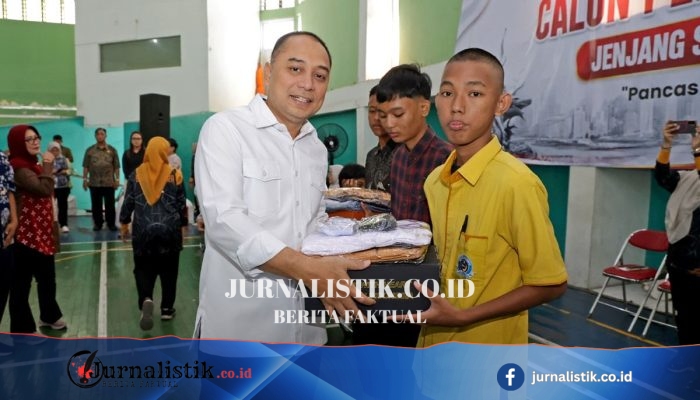 Program Bantuan Pendidikan Pemkot Surabaya Menjangkau 7.380 Siswa SMA Sederajat