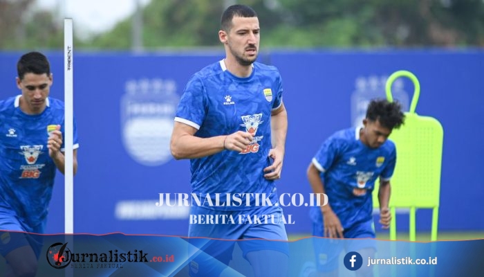 Luka Menalo vs Balsa Sekulic: Nomor 9 Persib Diperebutkan sepeninggal Dimas Drajad