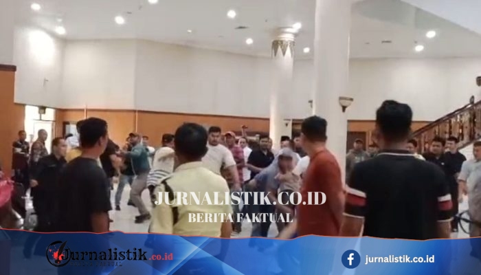 Pembahasan Anggaran DPRD Riau Berujung Baku Hantam Parisman Ihwan–Indra Gunawan Eet, Golkar Sebut Memalukan