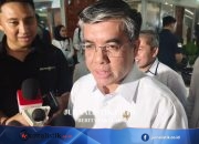 Menaker Yassierli Pastikan Pemerintah Tindak Rencana PHK di Perusahaan Garmen Jawa Tengah