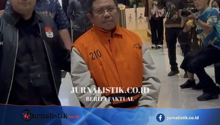 Bupati Lombok Barat Lalu Ahmad Zaini Kenakan Rompi Tahanan KPK setelah Ditopang Status Tersangka