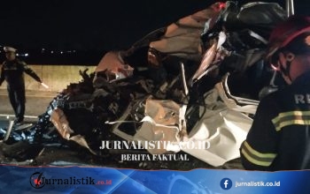 Rencana Liburan Keluarga dari Sulawesi Selatan Berakhir Tragis: Hiace Tabrak Truk di Tol Pandaan–Malang, 3 Tewas