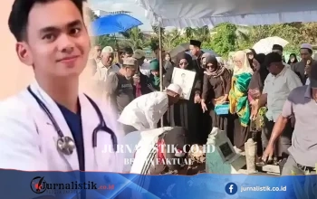 Keluarga Mengiringi Pemakaman Dokter FKUI yang Meninggal di Penginapan Lampung, Polisi: Tak Ada Unsur Pidana