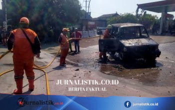 Toyota Kijang Hangus Terbakar di SPBU Tanjung Barat, Jagakarsa, Jaksel Setelah Isi BBM