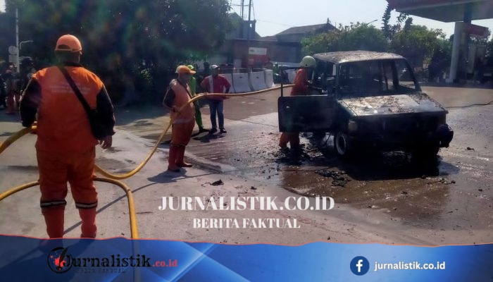 Toyota Kijang Hangus Terbakar di SPBU Tanjung Barat, Jagakarsa, Jaksel Setelah Isi BBM